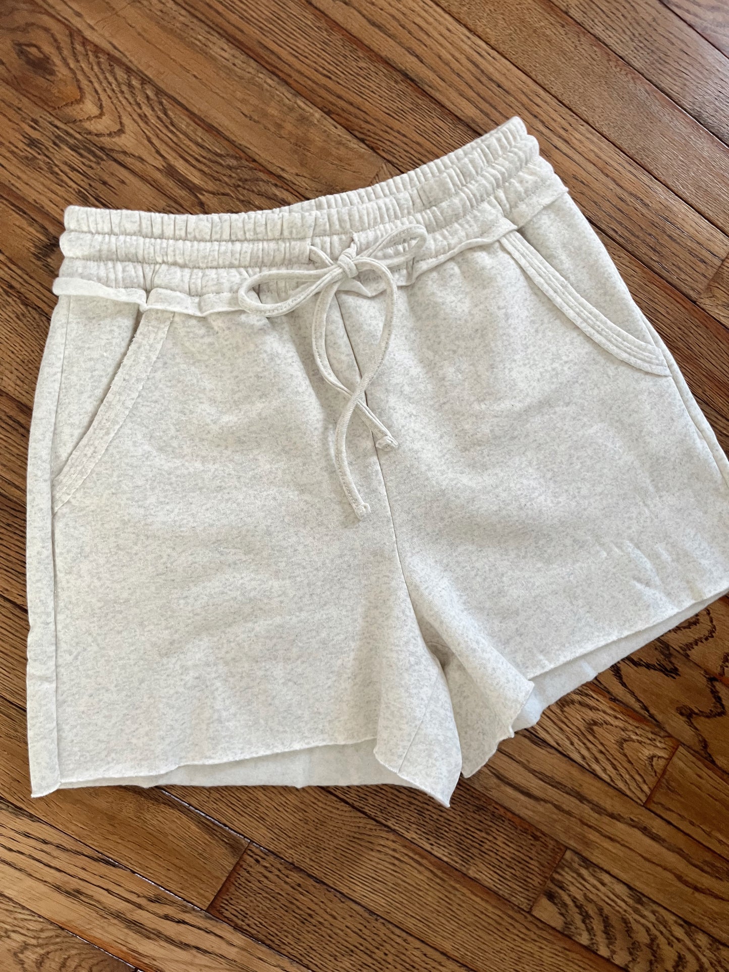Lounge Around Shorts / Heather Vanilla