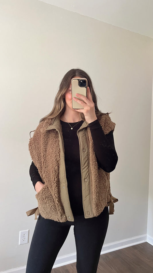 Cozy Sherpa Vest / Mocha