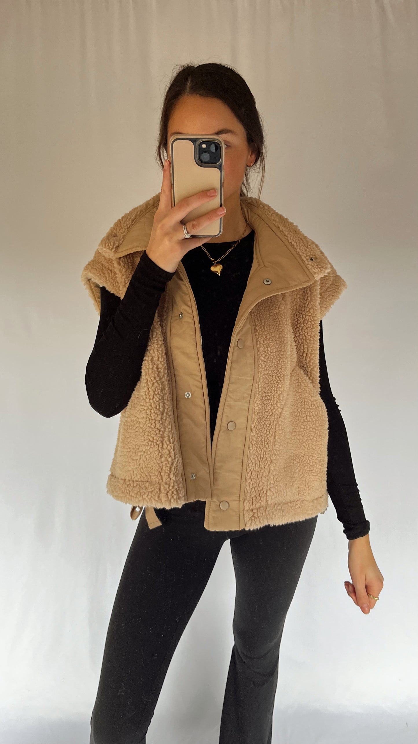 Oversized Sherpa Vest / Beige