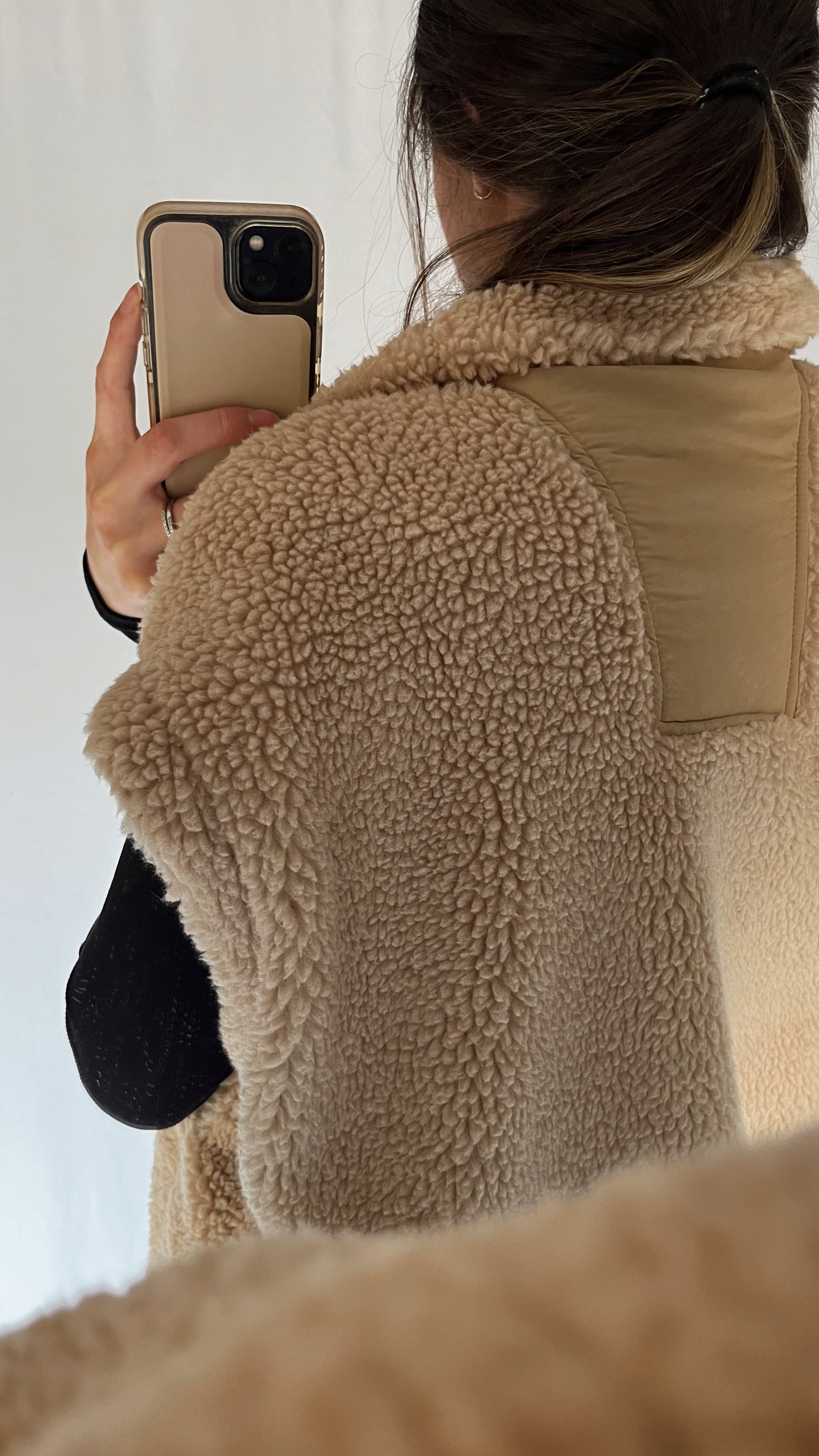 Oversized Sherpa Vest / Beige