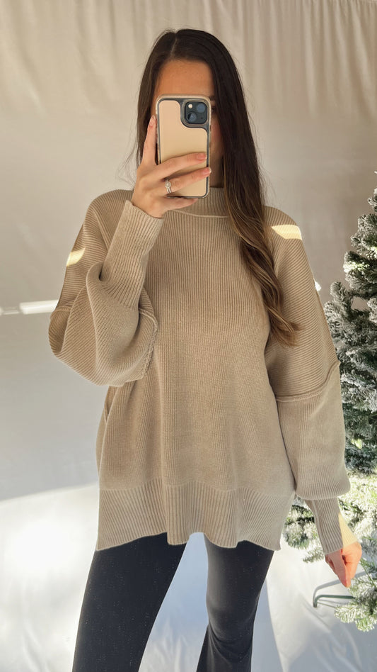 Essential Oversized Sweater / Heather Beige