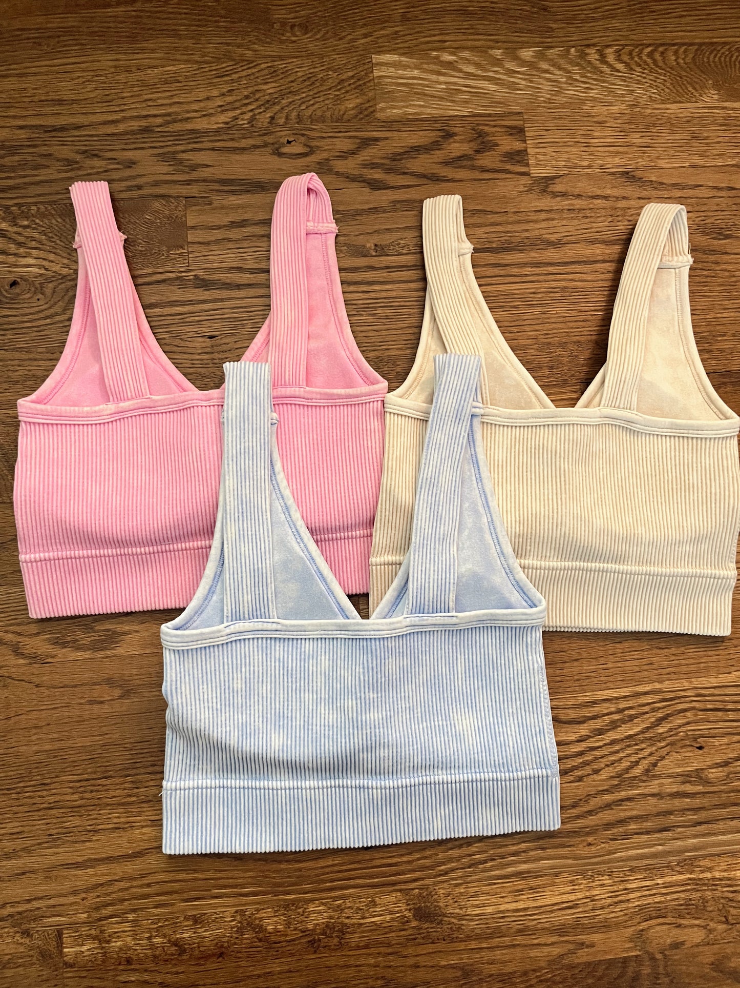 Seamless V-neck Tank / 3 colors!